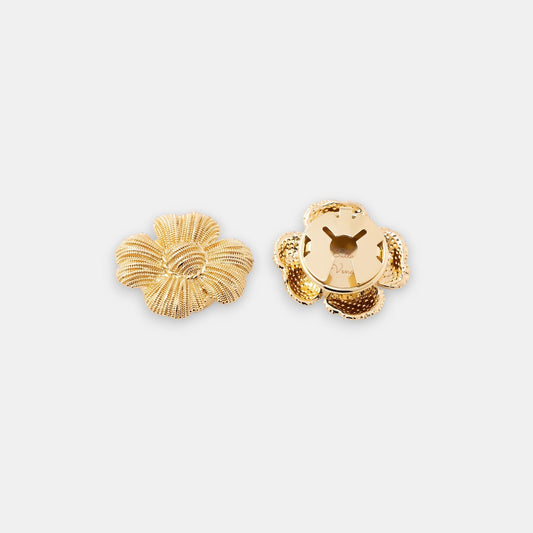 Aurelian Petals Button Cover Set ā 18K Gold Sculptural Relief Accessory